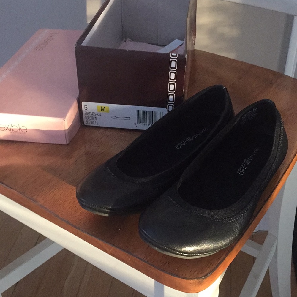 Bandolino flats size 5